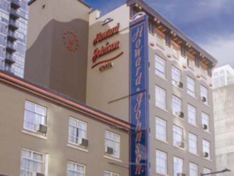 Howard Johnson By Wyndham Vancouver Downtown Exterior foto